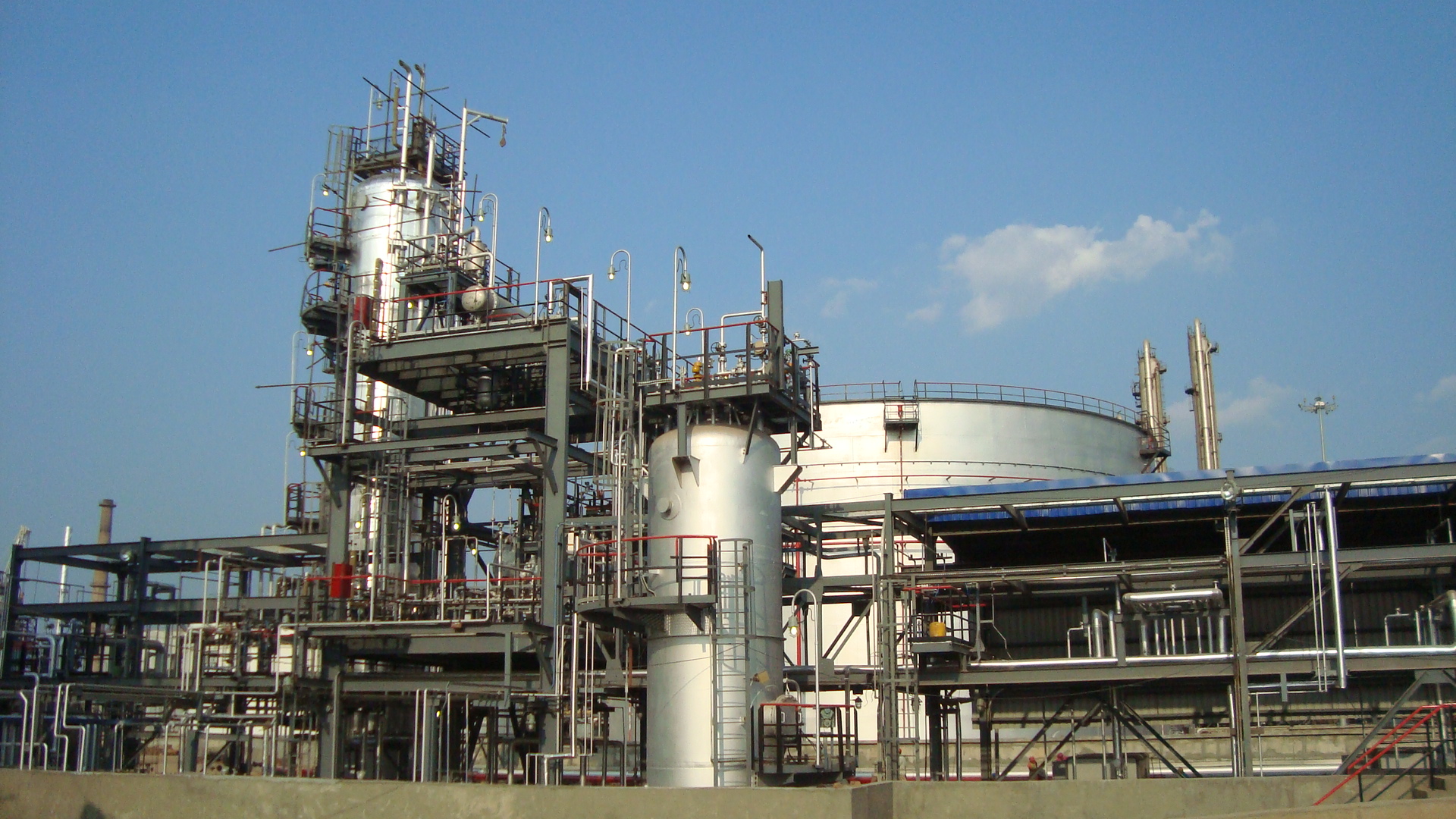 rentals services in refineries